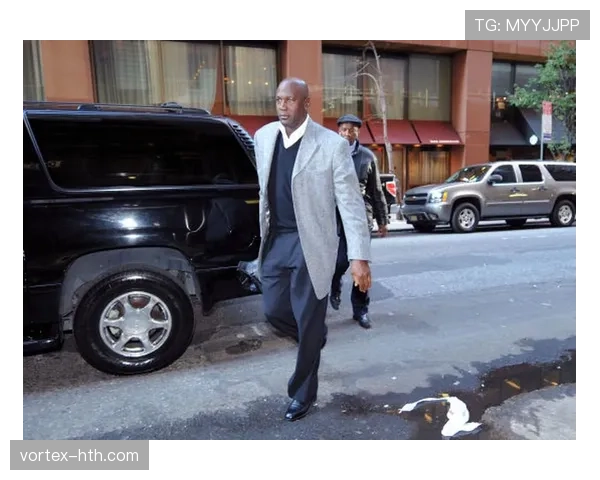 黄蜂队老板乔丹管理风格再受关注，球队未来发展引发热议