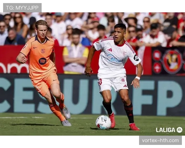 西甲赛季热潮:边路突破成制胜关键,多队倚重两翼攻势 西甲赛季热潮:边路突破成制胜关键,多队倚重两翼攻势