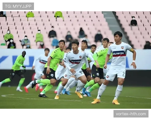 韩国队夺得东亚杯冠军，表现稳健展现强大实力与团队合作精神