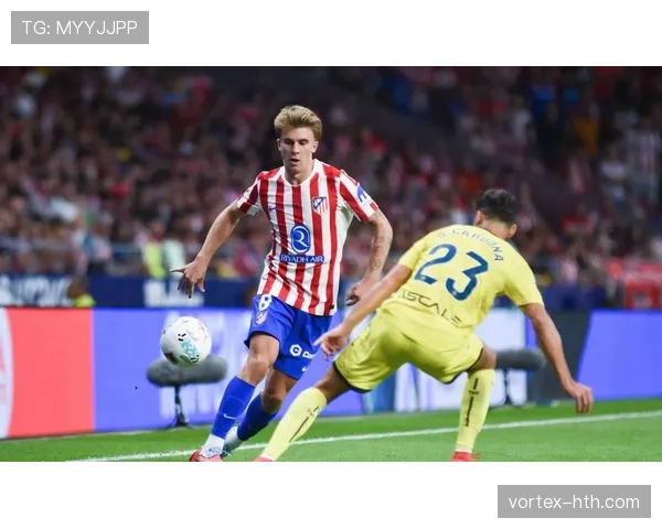 阿尔瓦雷斯在曼城战术体系中的角色与实际贡献解析