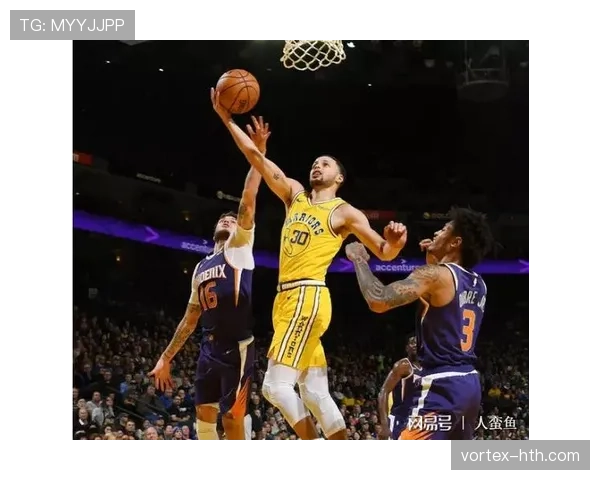 布里奇斯无球跑动制造空位，3D价值拉开进攻空间