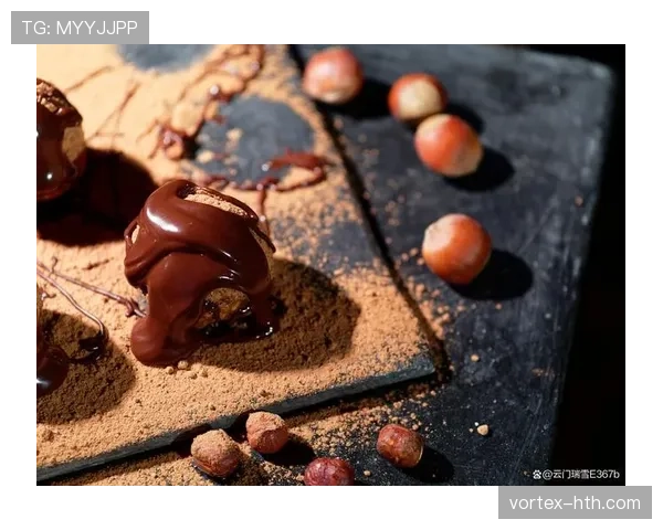 肖若腾赛前啃鸡腿的样子，像极了我熬夜追剧时偷吃宵夜